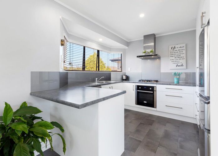 at 31 Crisp Drive, Papamoa Beach, Papamoa
