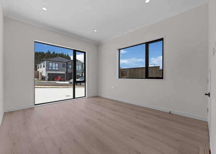  at 33 Barley Road, Flat Bush, Manukau City, Auckland