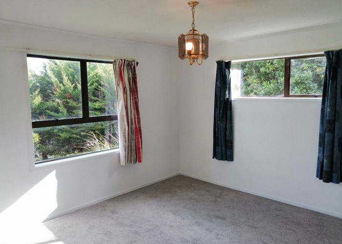  at 12 St Catherine Crescent, West Harbour, Waitakere City, Auckland