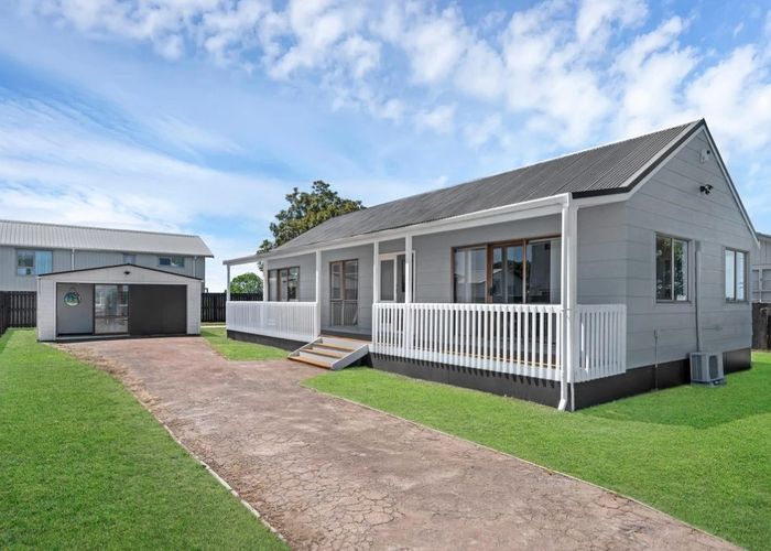  at 118 Shifnal Drive, Randwick Park, Auckland