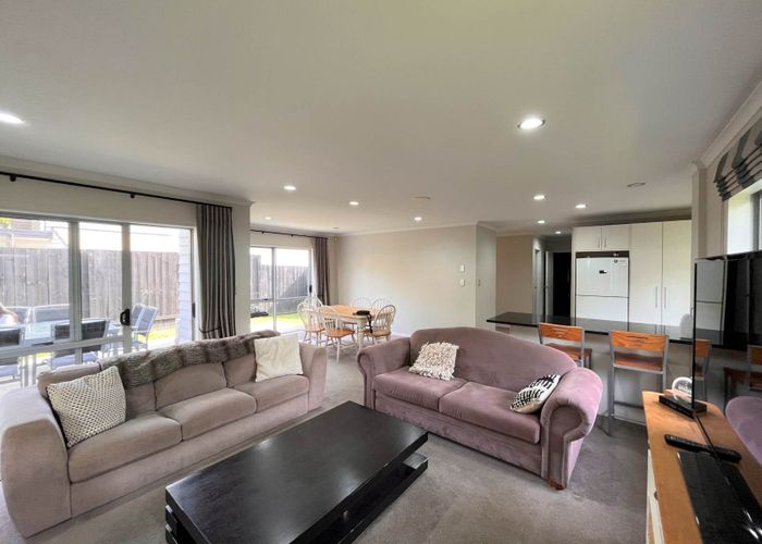  at 8A Saltaire Street, Avondale, Auckland City, Auckland