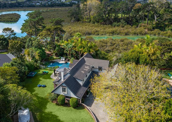  at 25 Kingfisher Grove, Greenhithe, Auckland