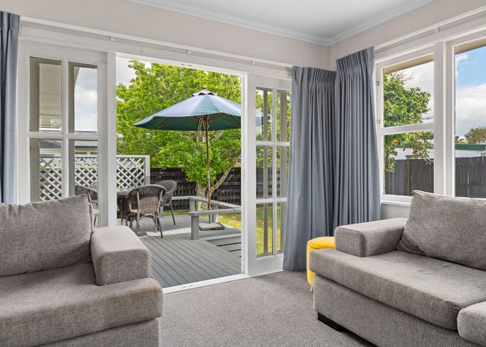  at 8 Casper Street, Fairfield, Hamilton