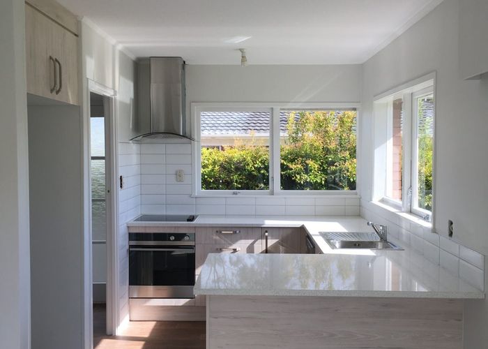  at 1/16 Kapiti Place, Sunnynook, North Shore City, Auckland