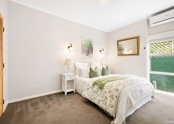  at 1/135 Exmouth Road, Northcote, North Shore City, Auckland