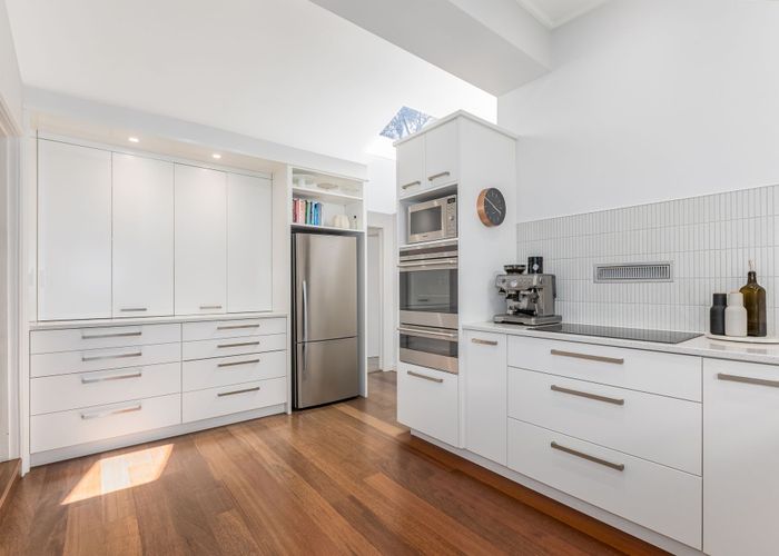  at 4 Totara Street, Eastbourne, Lower Hutt, Wellington