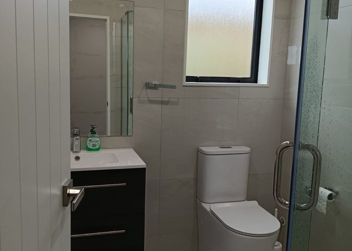  at 9 Annmarie Avenue, Totara Park, Auckland