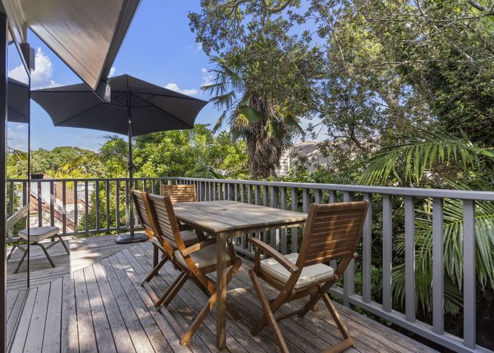  at 2/31 Clifton Road, Herne Bay, Auckland City, Auckland