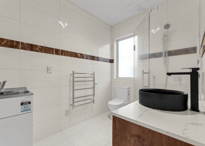  at 8 Gortnest Place, Flat Bush, Auckland