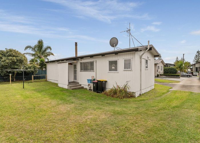  at 1188B Papamoa Beach Road, Papamoa, Tauranga, Bay Of Plenty
