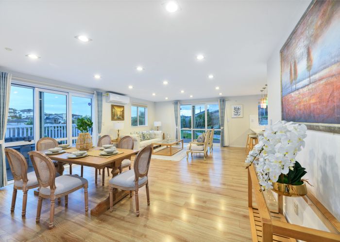  at 4 San Casello Rise, Henderson, Waitakere City, Auckland