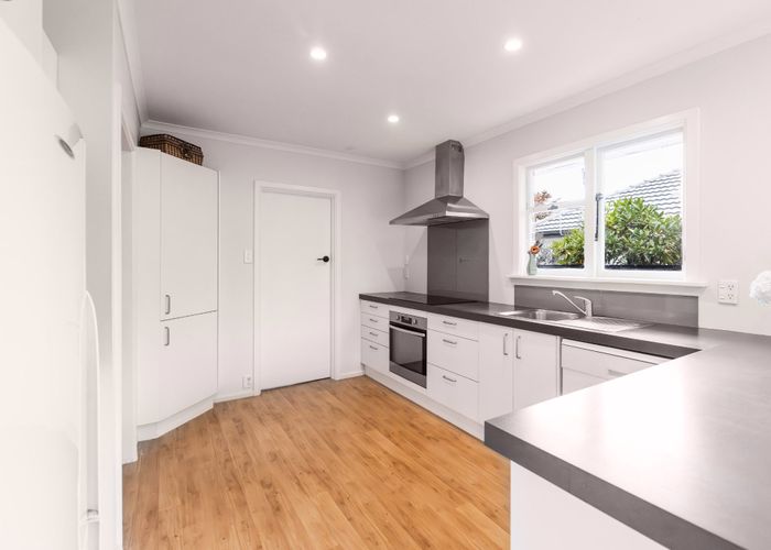  at 8C Kyeburn Place, Avonhead, Christchurch City, Canterbury