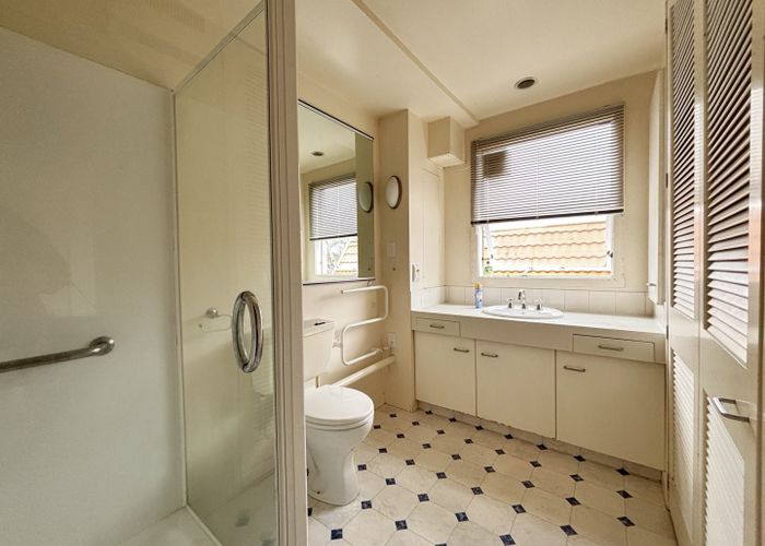  at 5/24 Mansfield Ave, Merivale, Christchurch City, Canterbury