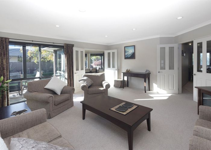  at 4 Vaughan Way, Redwood, Christchurch