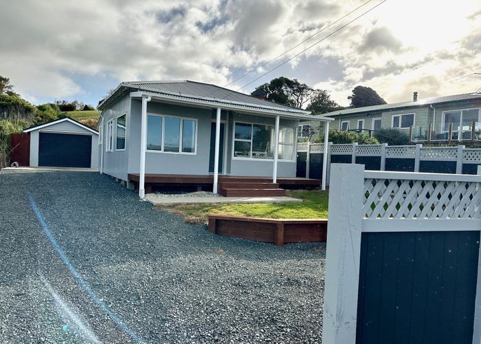  at 32 Esplanade, Balclutha