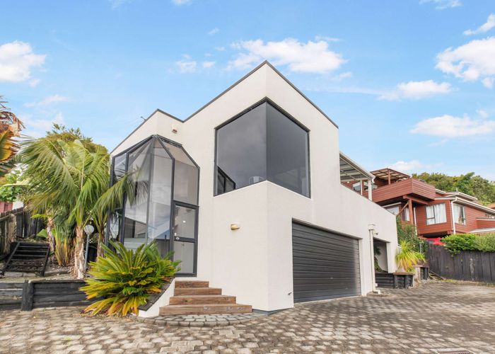  at 2/4 Dorrit Lane, Howick, Auckland