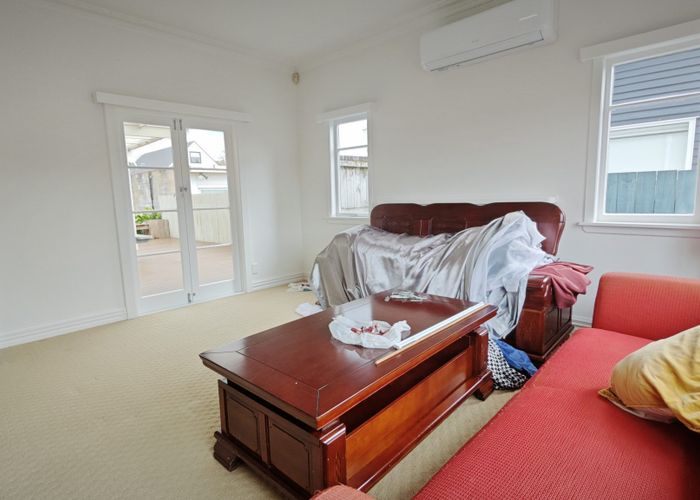 at 85 Nile Road, Milford, North Shore City, Auckland