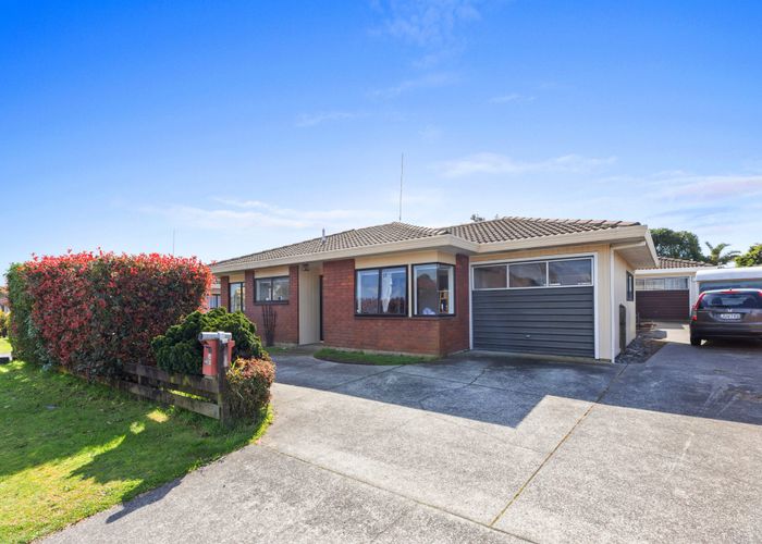  at 1/77 Gloucester Road, Mount Maunganui, Mount Maunganui