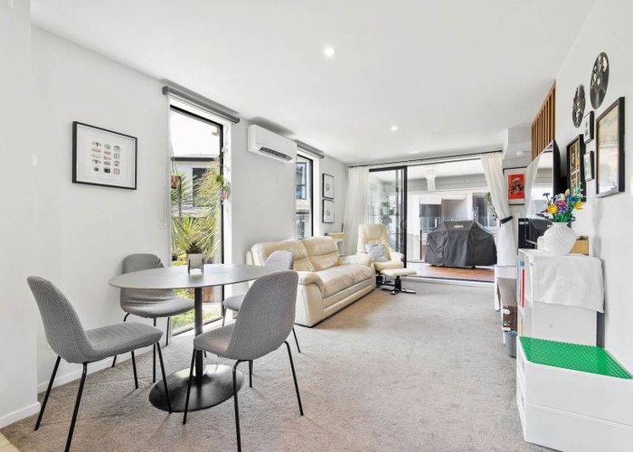  at 82 Makamaka Lane, Albany, North Shore City, Auckland