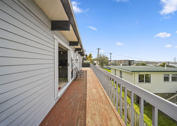  at 17 Hoskins Avenue, Hillsborough, Auckland City, Auckland