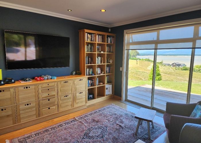  at 46 Bronte Road East, Bronte