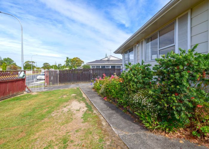  at 55 Butterworth Drive, Glendene, Auckland