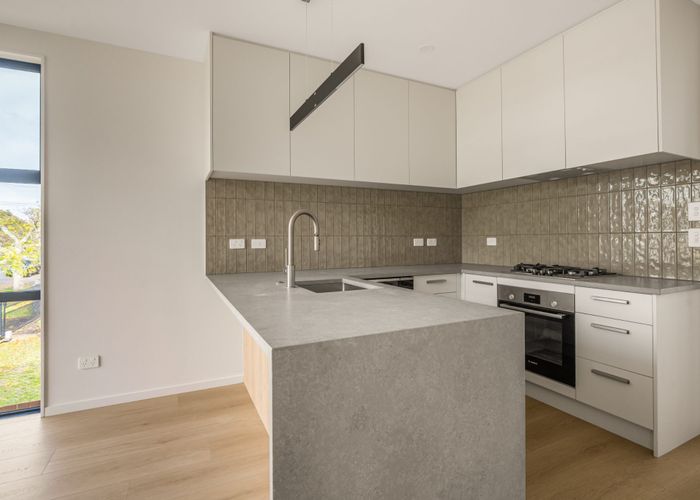  at 2-7/1 Waiohua Road, Greenlane, Auckland City, Auckland