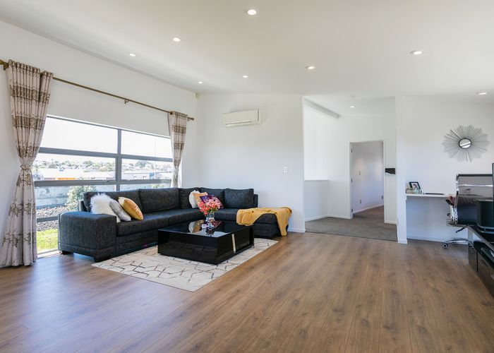  at 11 Stamford Park Road, Mount Roskill, Auckland