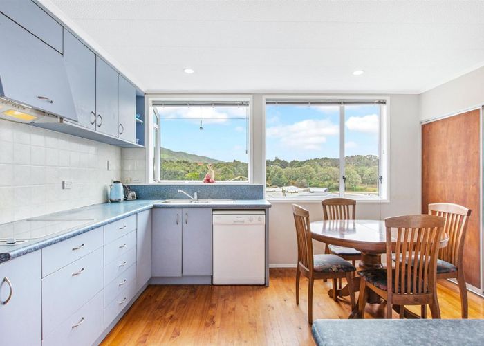  at 95 Bell Street, Tawa, Wellington