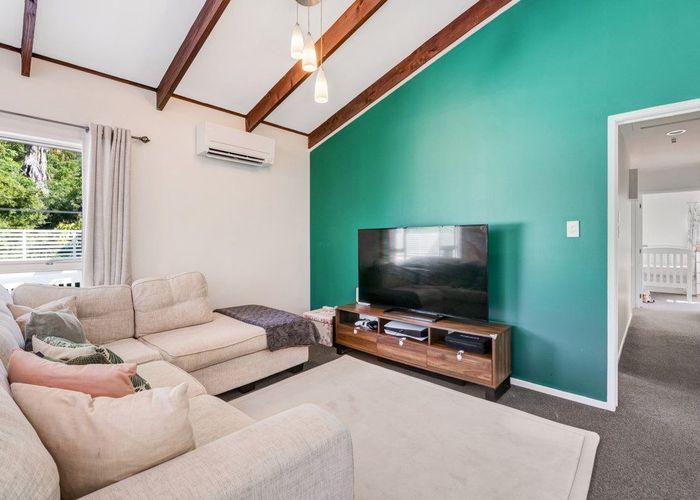  at 8 Teviot Place, Totara Vale, North Shore City, Auckland