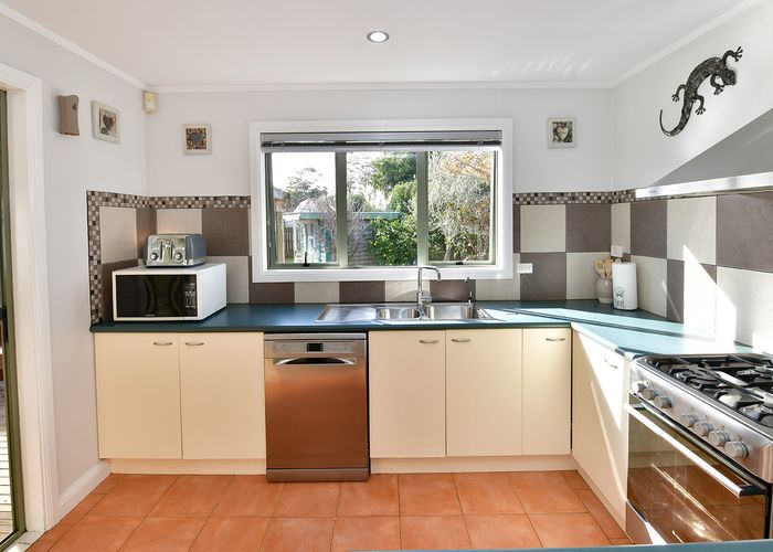  at 20 Aitkenhead Court, Parakai, Helensville