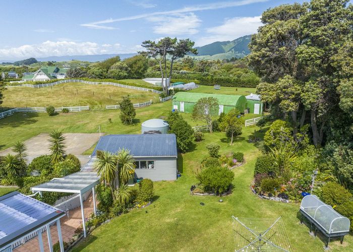  at 49 Paetawa Road, Peka Peka, Waikanae