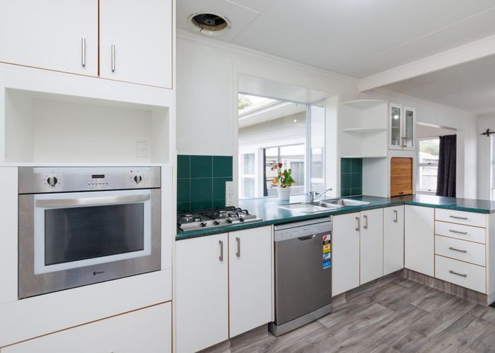  at 2 Patea Place, Terrace End, Palmerston North