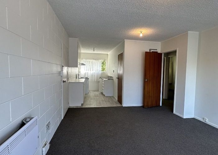  at 2/42 Don Croot Street, Morningside, Auckland City, Auckland