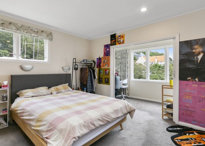  at 20 Grosvenor Terrace, Wadestown, Wellington