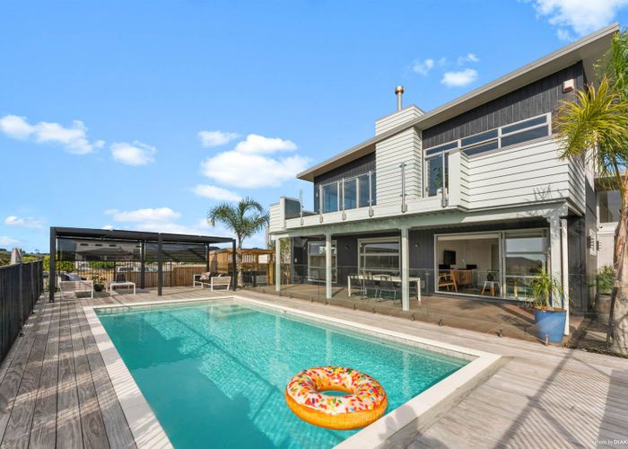  at 10 Columbia Crescent, Beachlands, Auckland