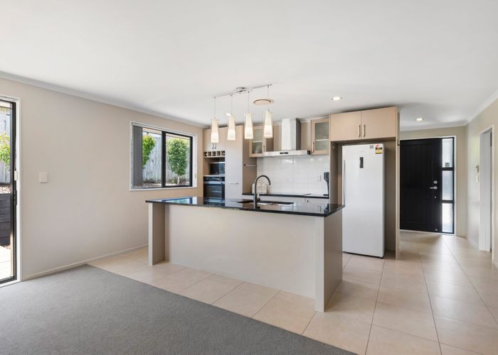  at 99 Rangeview Road, Sunnyvale, Waitakere City, Auckland