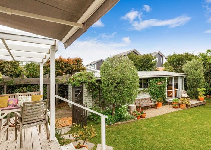 at 55 Graham Avenue, Te Atatu Peninsula, Auckland