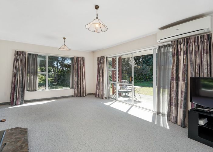  at 40 Rauparaha Street, Waikanae Beach, Waikanae
