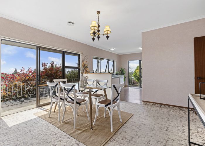  at 11 Kellyville Heights, Merrilands, New Plymouth, Taranaki