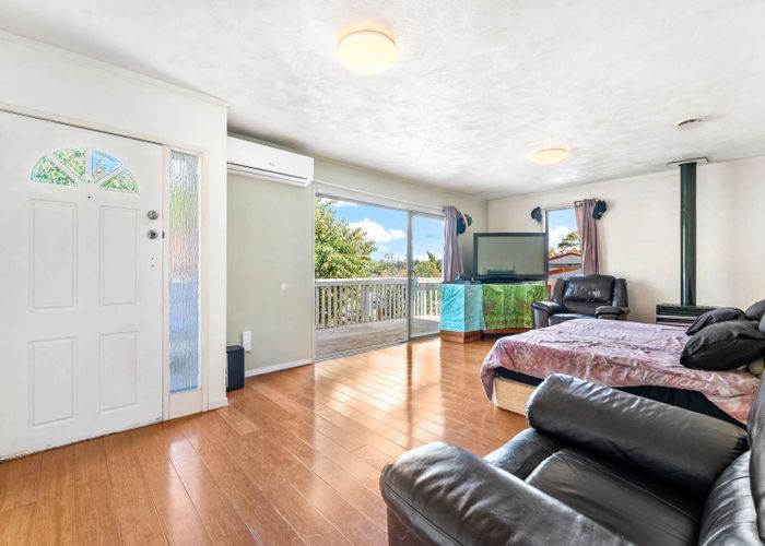  at 36a Preston Avenue, Henderson, Waitakere City, Auckland