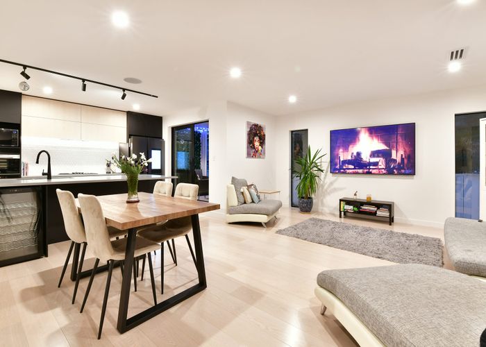  at 34D Esmonde Road, Takapuna, Auckland
