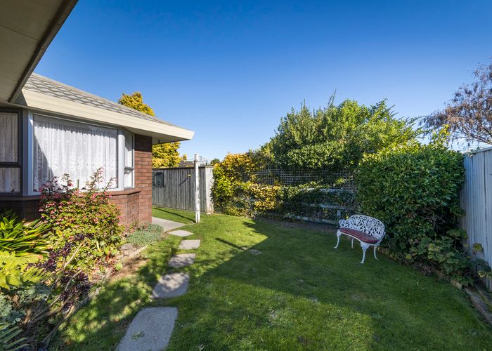  at 8 Edgecombe Court, Roslyn, Palmerston North
