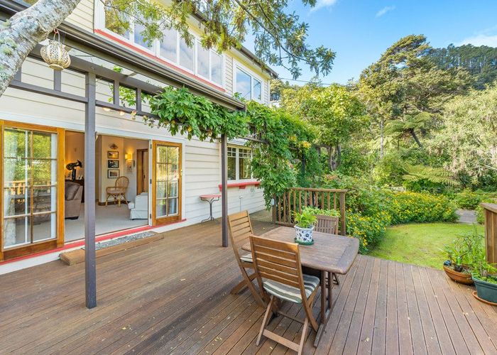  at 27 Kotari Road, Days Bay, Lower Hutt