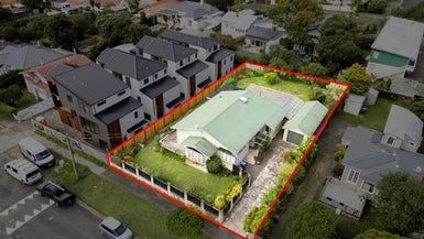  at 15 Goring Road, Sandringham, Auckland