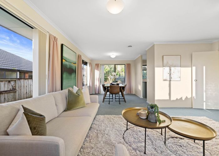  at 26 Holford Place, Huntington, Hamilton