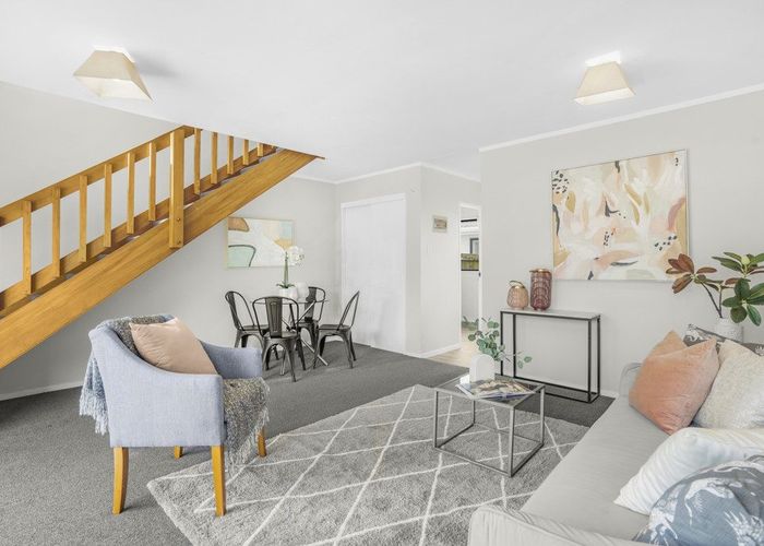  at 2/24 Mason Street, Moera, Lower Hutt