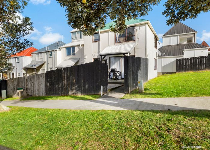  at 128 Akaroa Drive, Maupuia, Wellington