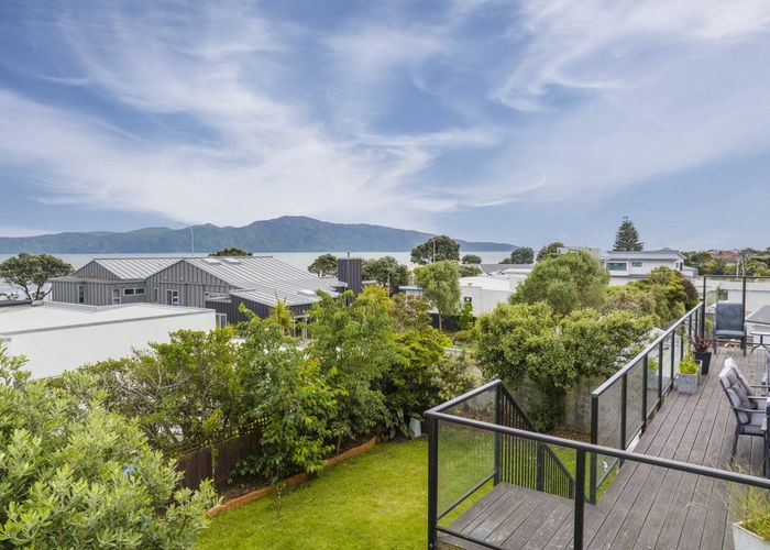  at 124 Seaview Road, Paraparaumu Beach, Paraparaumu