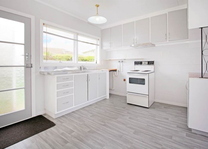  at 2/62 Nelson Street, Howick, Manukau City, Auckland